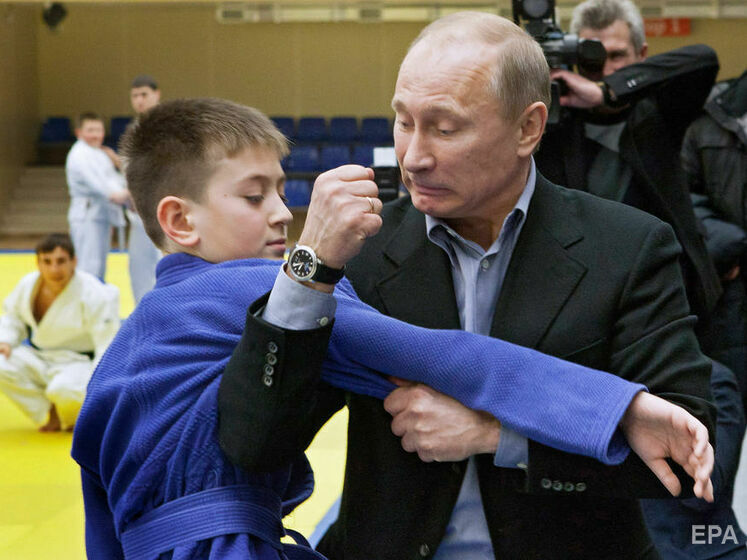 "Піддатися, щоб перемогти". Бєлковський вважає, що на посаді президента Путін використовує принципи дзюдо