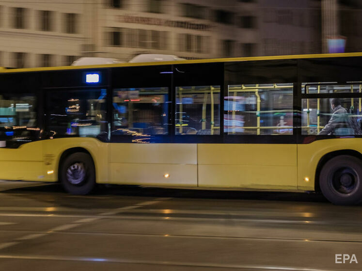 У Німеччині пасажир автобуса захопив заручників