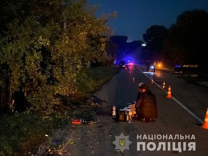 В Тернопольской области автомобиль сбил двух пешеходов, один из них погиб