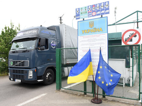 Возможная угроза безвизу Украины с ЕС, интервью ближайшего друга Путина Гордону и отставка мэра Запорожья. Главное за день