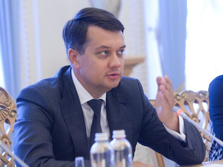У "Слузі народу" заявили, що на засіданні фракції не обговорювали відставки Разумкова