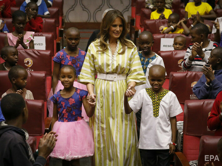 Супруга Трампа хотела отправить детям в Африку зеркала в полный рост – СМИ