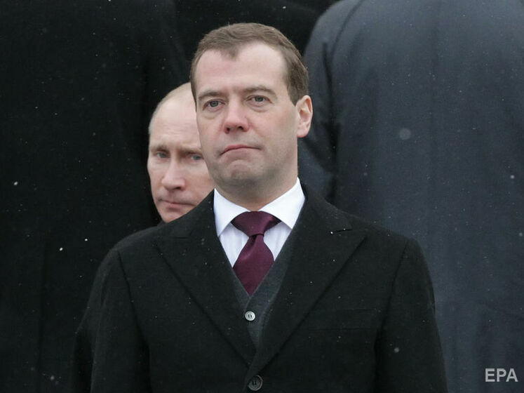 Медведєв написав статтю про безглуздість контактів із владою України. У ній він назвав Зеленського "людиною навиворіт"
