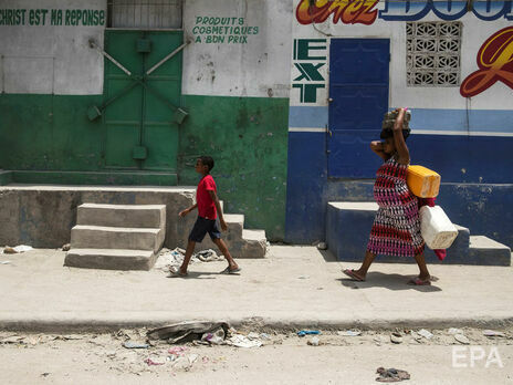 Население Республики Гаити составляет 10 млн человек, это одна из самых бедных стран Америки