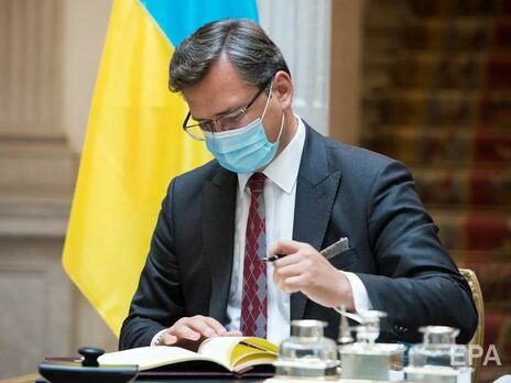 Из-за безумной антивакцинной кампании украинцы могут потерять возможность ездить в Евросоюз – Кулеба