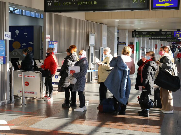 На українських вокзалах проти COVID-19 вакцинували понад 5 тис. пасажирів – "Укрзалізниця"