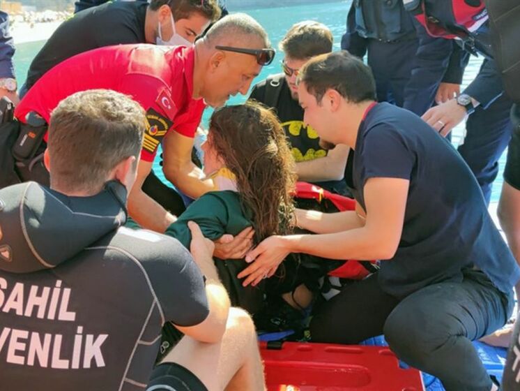 Українська парапланеристка впала в море під час фестивалю повітряних ігор у Туреччині