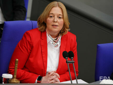 Главою Бундестагу ФРН обрано Бас – третю жінку в історії, яка обіймає цю посаду