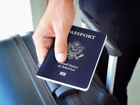 У США видали перший паспорт із гендером 