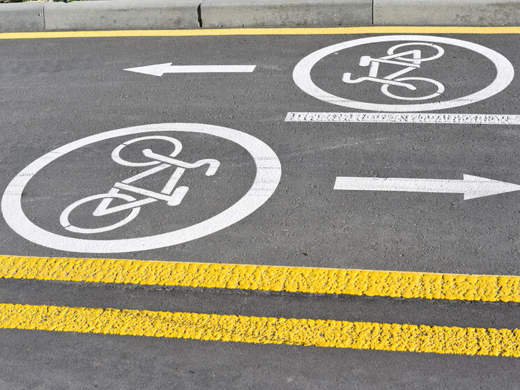 Нові дорожні знаки, розмітка та права велосипедистів. Із 1 листопада набувають чинності зміни до ПДР України