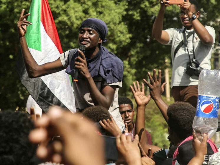 У Судані люди вийшли на демонстрації проти держперевороту. Військові застрелили двох протестувальників