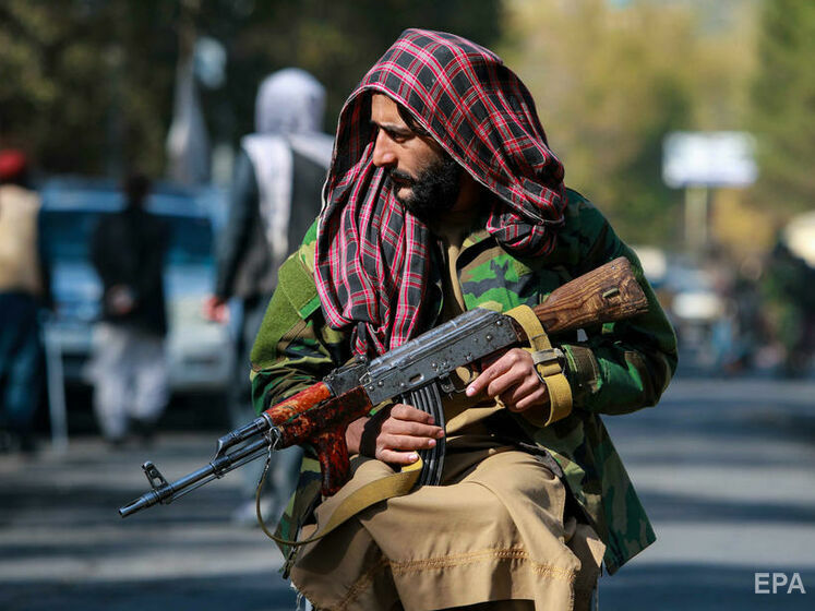 В Афганистане 25 боевиков "Исламского государства" сдались властям
