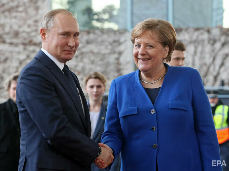 "Відносини завжди були особливими". Меркель виступила за діалог із Росією