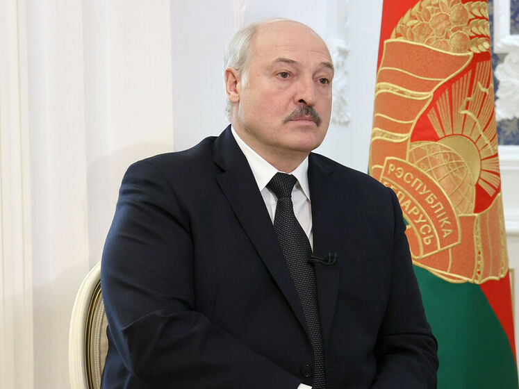 "Я не божевільний, це найбільша ядерна держава". Лукашенко назвав умову залучення РФ до міграційної кризи на кордоні Білорусі з ЄС