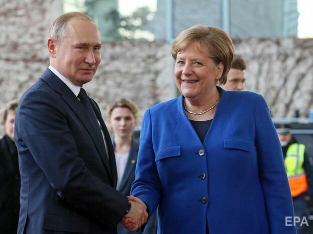 Меркель попросила Путіна вплинути на "режим" у Мінську у зв'язку із ситуацією на білорусько-польському кордоні