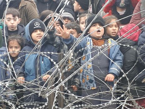 В Минске для пропагандистской деятельности формируют группу детей мигрантов – спецслужбы Польши