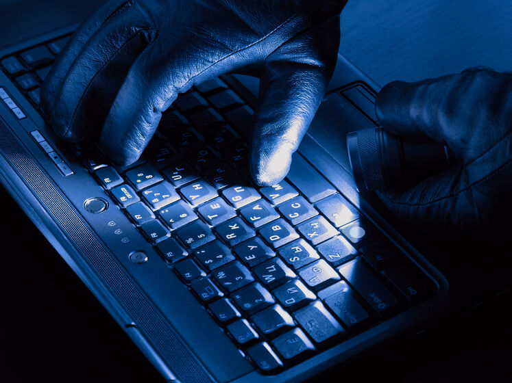 У ФБР розповіли, чи зміг хакер, який зламав їхній сервер, дістати доступ до внутрішніх даних