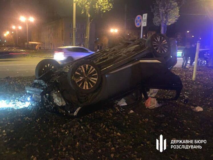 В Харькове полицейский пытался уехать с места ДТП и врезался в две машины – ГБР