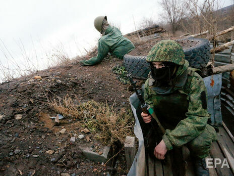 Бойовики на Донбасі поранили українського військовослужбовця