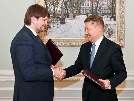 Спину (ліворуч) очолював делегацію Молдови на переговорах із керівництвом "Газпрому"