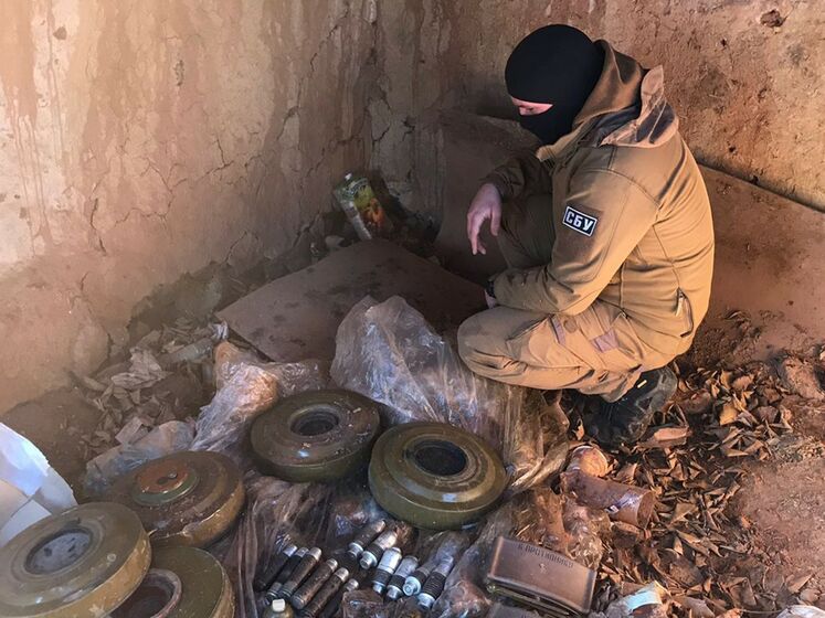У Луганській області виявили арсенал бойовиків із протитанковими мінами