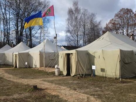 Представитель омбудсмена проверил условия размещения украинских пограничников на границе с Беларусью