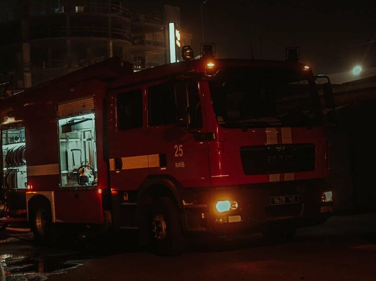 В Киеве в жилом доме произошли пожар и взрыв газа, эвакуировали 15 человек – ГСЧС