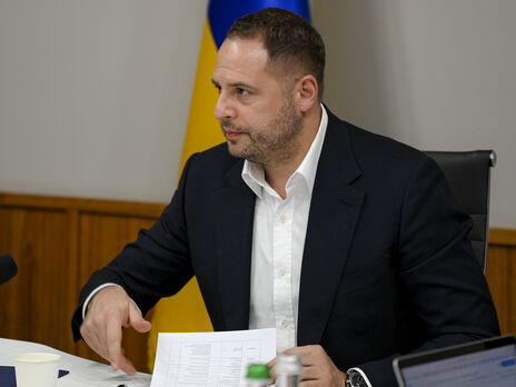 Ермака (на фото) допросят после получения "определенной информации" от правоохранителей, отметил Сухачев