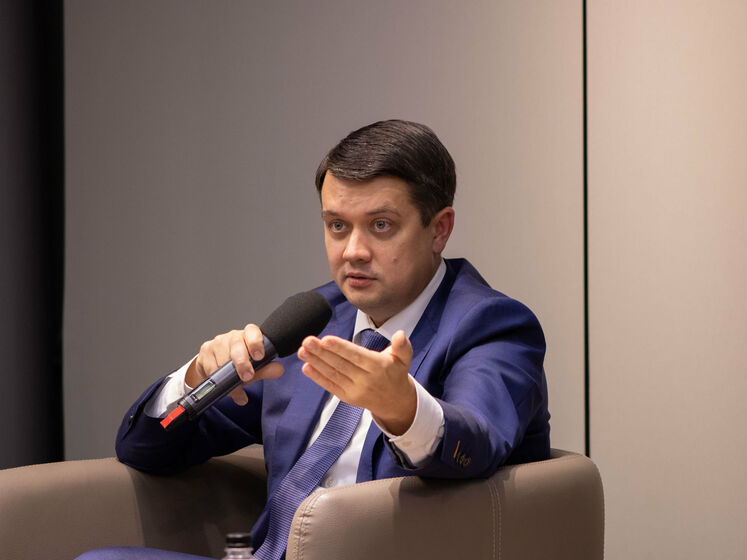 Корнієнко розповів, чи порушували на з'їзді партії "Слуга народу" питання позбавлення Разумкова мандата