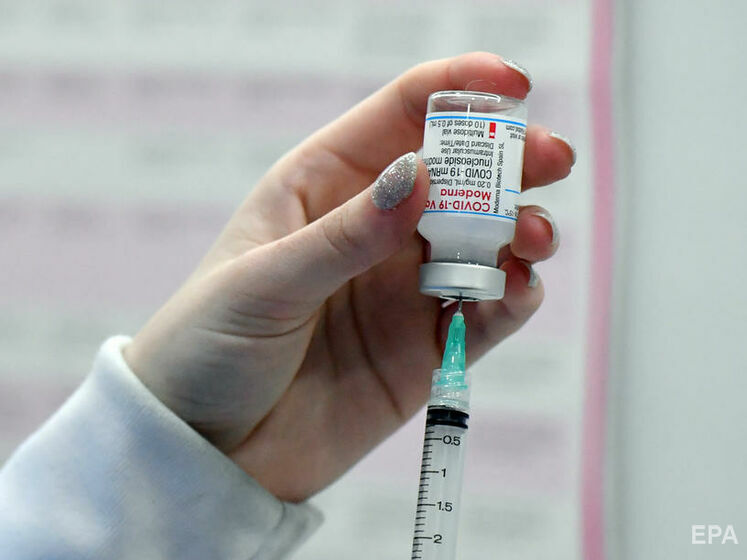 Moderna створить свою вакцину проти штаму коронавірусу "Омікрон"