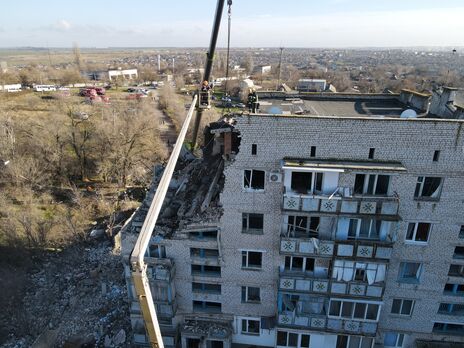 В Николаевской области из-под завалов достали тело третьей жертвы взрыва в пятиэтажке