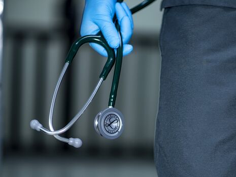 В Австрии хирурга, ампутировавшего пациенту не ту ногу, оштрафовали на €2700