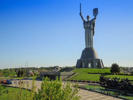 Уже знайшлася організація, яка готова здійснити демонтаж радянської символіки з пам'ятника