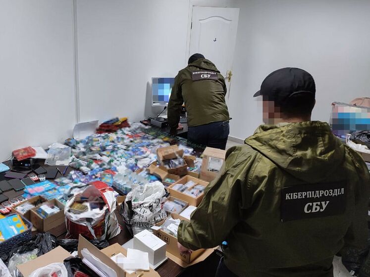 СБУ разоблачила в Черновцах ботоферму, где создавали фейковые аккаунты для пророссийских интернет-агитаторов