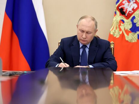 В Кремле подчеркнули, что Путин (на фото) ответил на звонок