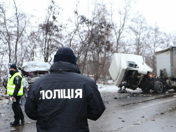 В Черниговской области 8 декабря объявили днем траура из-за ДТП, в котором погибло 13 человек
