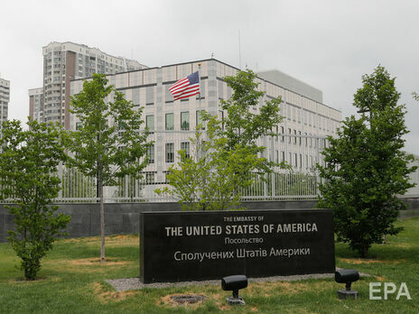 США поки що не розглядають питання щодо евакуації персоналу чи громадян з України – посольство
