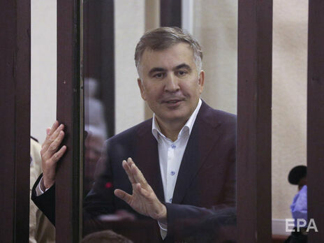 Саакашвілі каже, що у Грузії його обвинувачують у поході в лазню з Ющенком та частуванні чаєм Клінтон