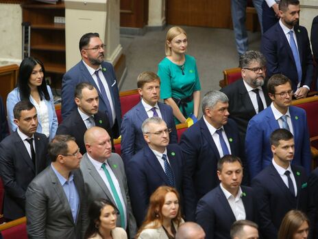 На выборах в Верховную Раду "Слугу народа" готовы поддержать 18% украинцев, которые намерены голосовать и определились с выбором
