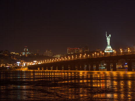 У Києві транспортну розв'язку мосту Патона можуть озеленити майже за пів мільйона гривень