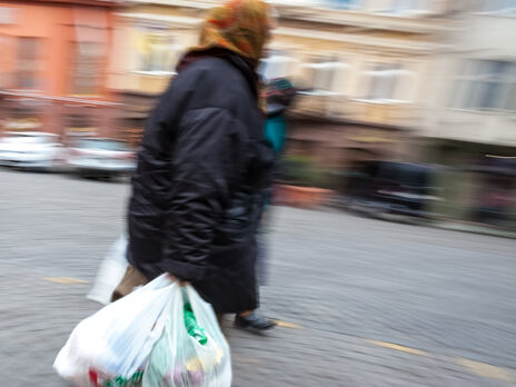 Кабмин Украины установил минимальные розничные цены на пластиковые пакеты
