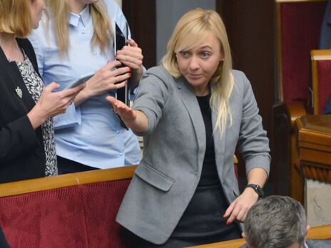 Нардепка Устінова заявила, що за два роки її не визнали постраждалою у справі про погрози 