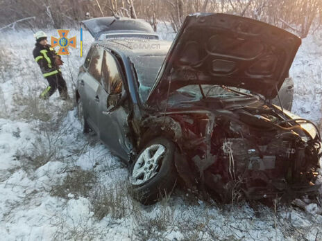 У Харківській області зіткнулося три автомобілі. Постраждало четверо осіб – ДСНС