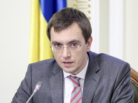 Омелян заявил, что "Укрзалізниця" повышает тарифы на грузоперевозки и сразу их "проедает"