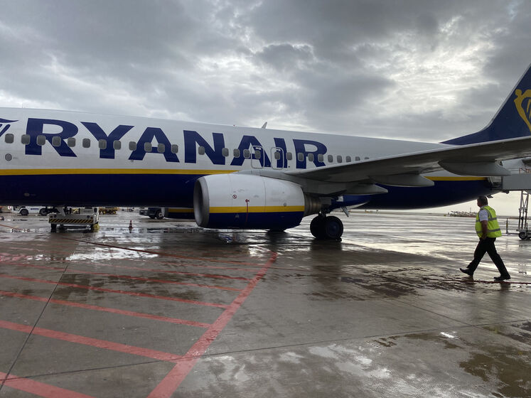 Ryanair в январе приостановит 17 рейсов из Украины