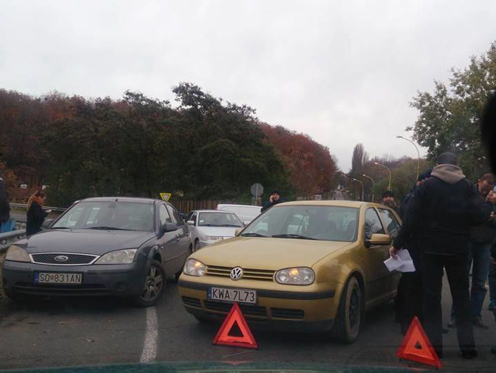 Владельцы автомобилей с иностранной регистрацией перекрыли подъезды к пунктам пропуска в Закарпатье