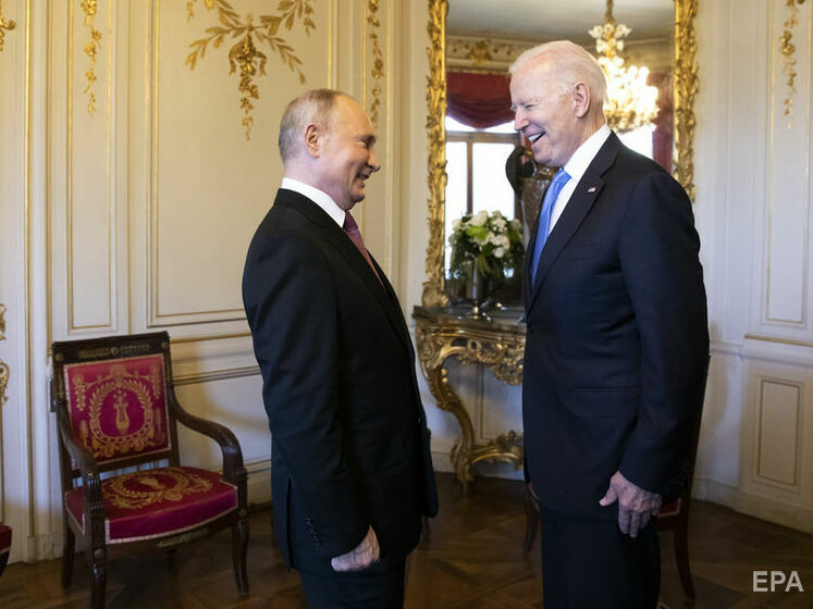 Байден проведе переговори з Путіним 30 грудня