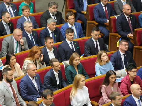 "Слугу народу" на виборах до парламенту готові підтримати 20,4% українців