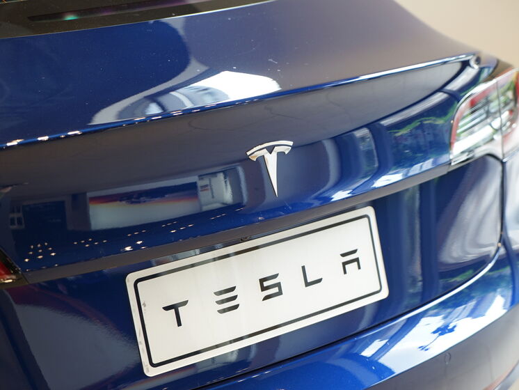 Tesla відкликає 475 тис. електромобілів через дефекти, які підвищують імовірність ДТП
