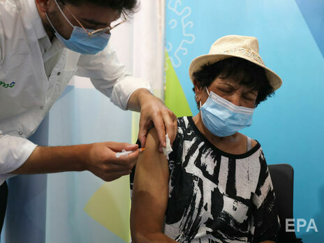 Ізраїль схвалив четверте щеплення проти COVID-19 для осіб з ослабленим імунітетом